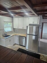 10065 Illinois St in Bonita Springs, FL - Foto de edificio - Building Photo