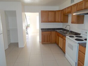 3994 Visby Ln in Las Vegas, NV - Building Photo - Building Photo