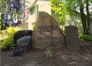 6801 SW Childs Rd in Lake Oswego, OR - Building Photo - Building Photo