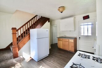 442 Center St in Morgantown, WV - Building Photo - Building Photo