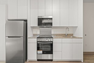 1390 Kapiolani Blvd in Honolulu, HI - Building Photo