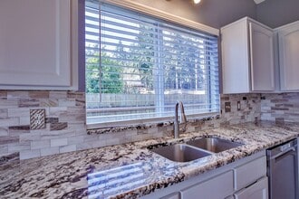 2579 Olympic Dr in Oak Harbor, WA - Building Photo - Building Photo