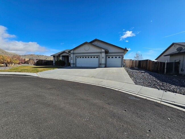 21011 9 Mile Ct in Reno, NV - Building Photo - Building Photo