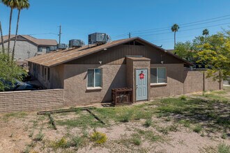 Desert View in Phoenix, AZ - Building Photo - Building Photo