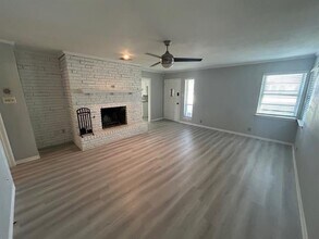 1735 14th St in Plano, TX - Building Photo - Building Photo