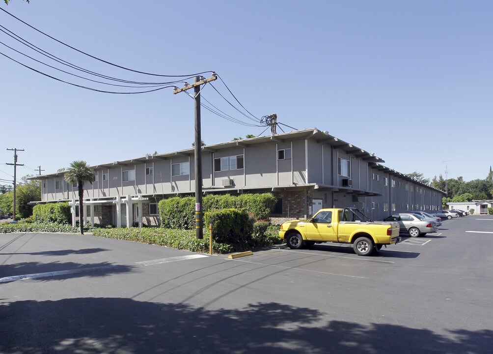 Driftwood Apartments in Yuba City, CA - Foto de edificio