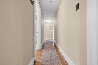 7 Old Philadelphia Pike, Unit 2nd Floor in Douglassville, PA - Foto de edificio - Building Photo