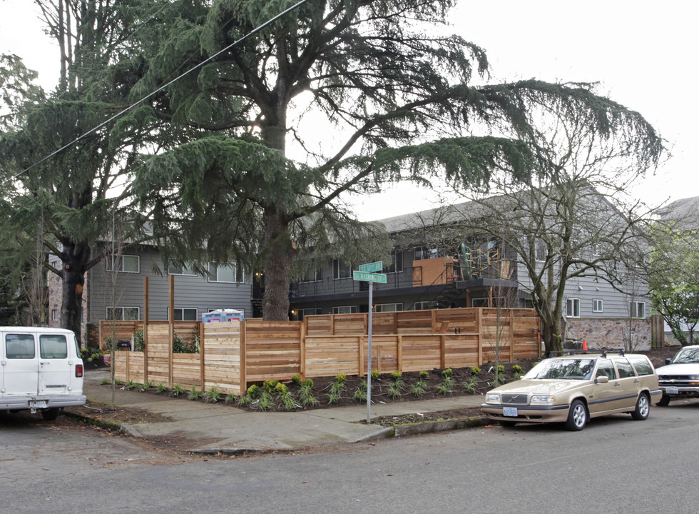 Washington Manor in Portland, OR - Foto de edificio