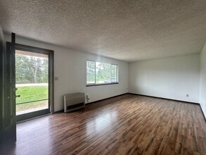 325 W River Rd in Hamilton, MT - Building Photo - Building Photo