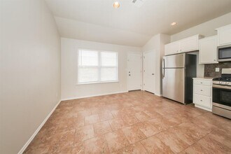 4601 Wagner Lake Dr in Yukon, OK - Building Photo - Building Photo