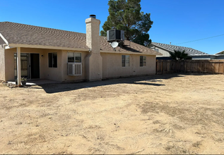 9501 Evelyn Ave in California City, CA - Building Photo - Building Photo