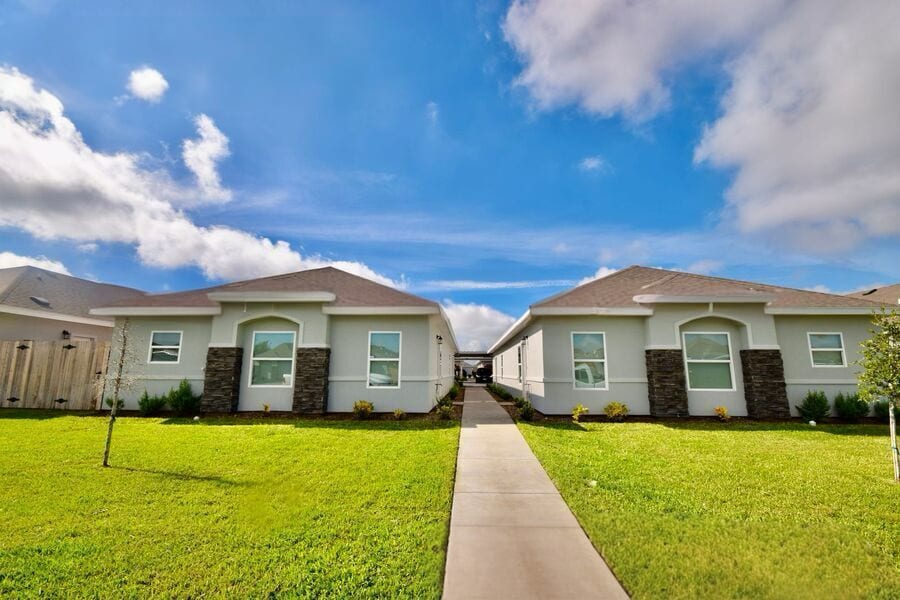 1812 Davenport St, Unit 3 in Weslaco, TX - Building Photo