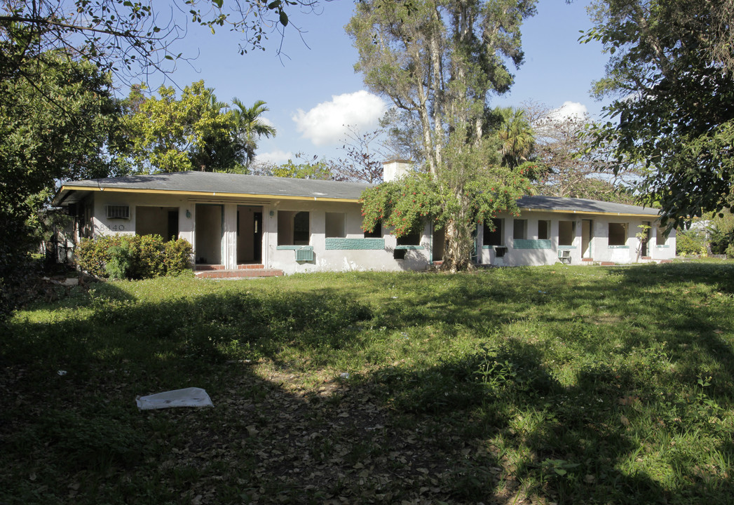 8440 NE 1st Ave in Miami, FL - Foto de edificio