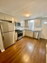 41 Dale Ave, Unit 41 Dale Ave Unit F in Johnston, RI - Building Photo - Building Photo