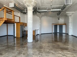 1308 Factory Pl in Los Angeles, CA - Building Photo - Building Photo