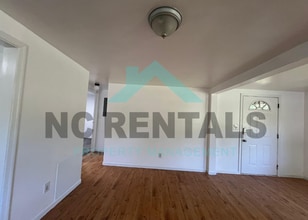 2214 Noahtown Rd in Thomasville, NC - Building Photo - Building Photo