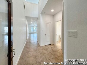 22410 Akin Fawn in San Antonio, TX - Building Photo - Building Photo