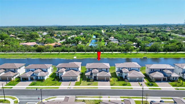 4390 SW 122nd Terrace in Davie, FL - Building Photo - Building Photo