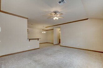 11014 SW 5th St in Yukon, OK - Building Photo - Building Photo