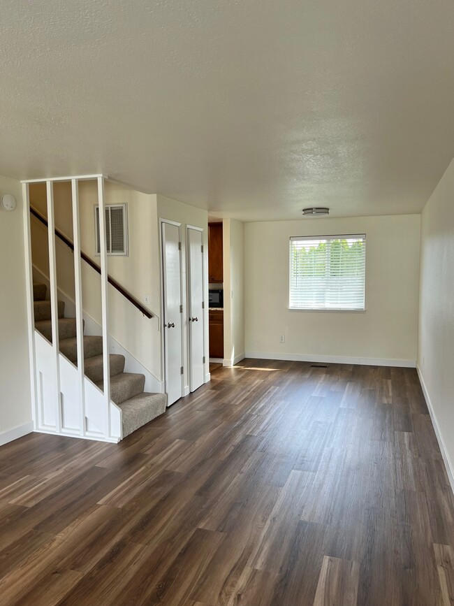 3670 Casteel Street, Unit 3670 Casteel in Hubbard, OR - Building Photo - Building Photo