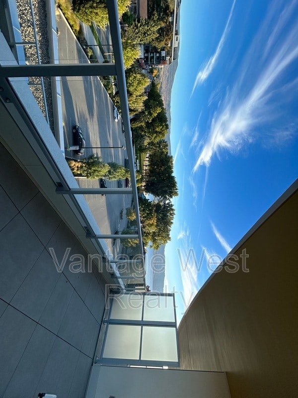 property at 3316-3316 Lakeshore Rd