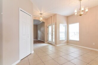 2906 Copper Heigt Ct in Valrico, FL - Foto de edificio - Building Photo