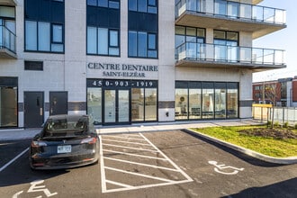 Le James in Laval, QC - Building Photo - Building Photo