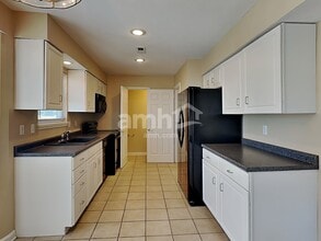 17879 Grassy Knoll Dr in Westfield, IN - Building Photo - Building Photo