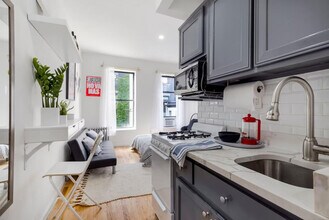 412 E 119th St in New York, NY - Foto de edificio - Building Photo