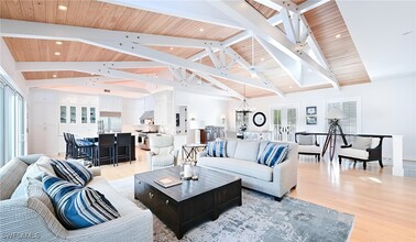 491 17th Ave S in Naples, FL - Building Photo - Building Photo