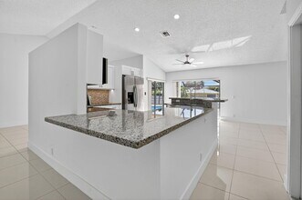 488 NW 13th St in Boca Raton, FL - Building Photo - Building Photo