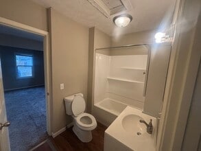 2712 5th Ave in Council Bluffs, IA - Building Photo - Building Photo