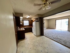 4517 Alamo Rd in Enid, OK - Foto de edificio - Building Photo