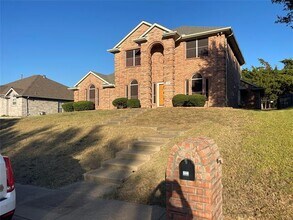 508 Glenwick Dr in Desoto, TX - Building Photo - Building Photo