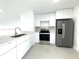 15969 NW 64th Ave in Hialeah, FL - Building Photo