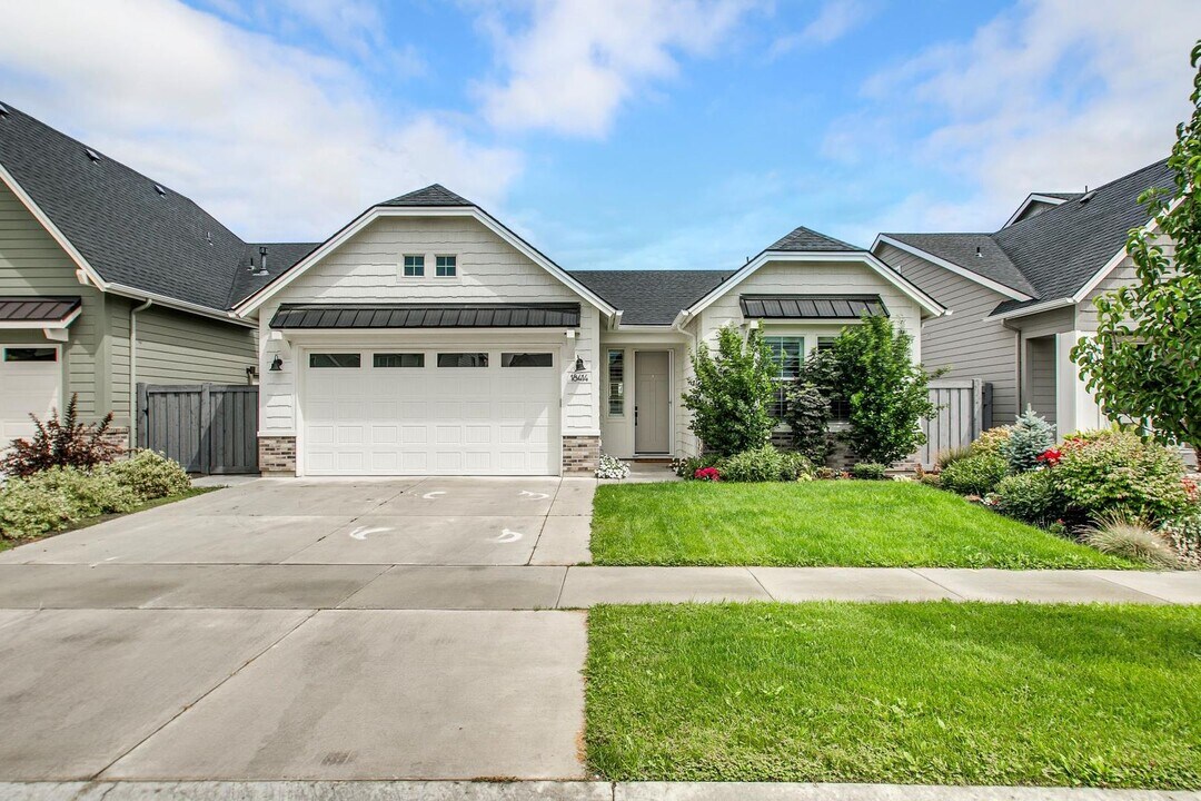 18414 Hush Crk Wy in Nampa, ID - Building Photo