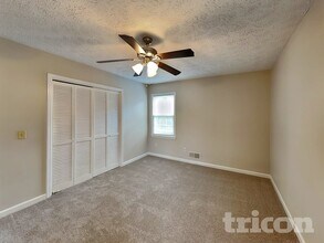 414 Breezy Dr SW in Marietta, GA - Building Photo - Building Photo