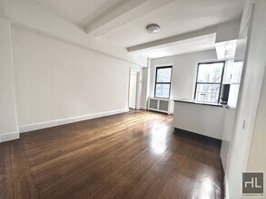 140 E 46th St in New York, NY - Building Photo - Building Photo
