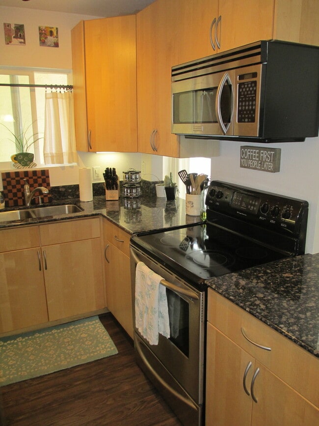 property at 4387 Illinois St