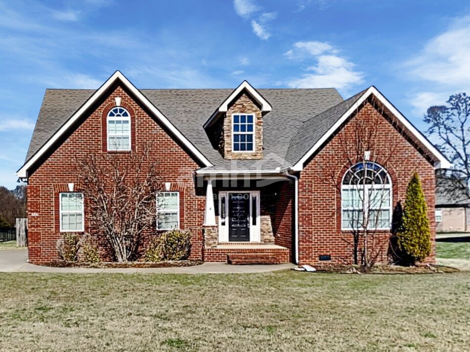 3306 Robinwood Dr in Murfreesboro, TN - Building Photo