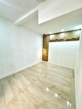 11402 NW 22nd Ave, Unit Apartment #2 in Miami, FL - Foto de edificio - Building Photo