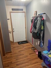 73 BB Way in Hurricane, WV - Foto de edificio - Building Photo