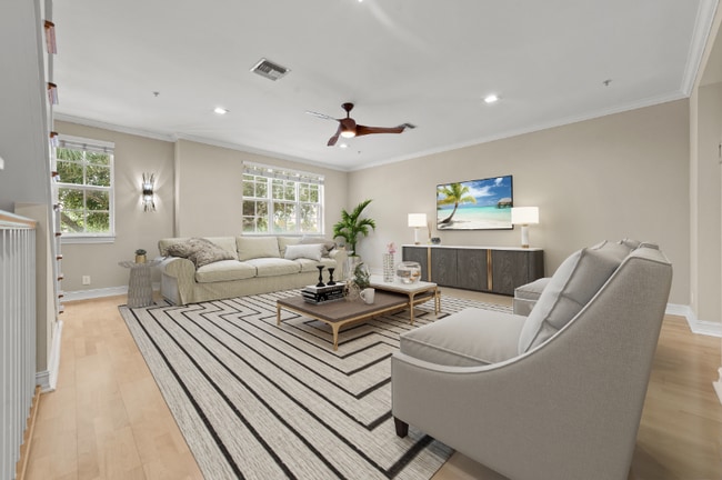 308 W Mallory Cir