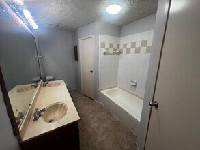 10030 Ridgecoral Dr in Houston, TX - Building Photo - Building Photo