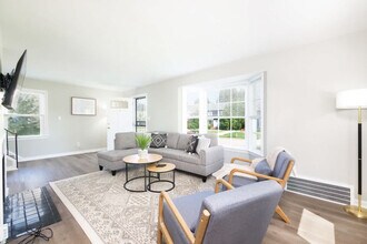 3582 Silsby Rd in University Heights, OH - Building Photo - Building Photo