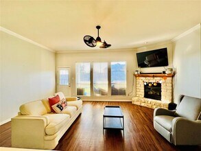 9220 Edgemont Dr in North Richland Hills, TX - Building Photo - Building Photo