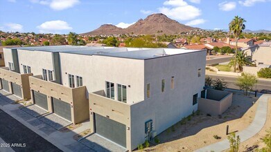 2121 E Voltaire Ave in Phoenix, AZ - Building Photo - Building Photo