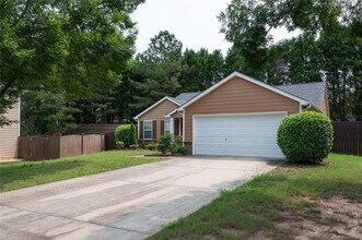 3100 Pebble Creek Ln in College Park, GA - Building Photo - Building Photo