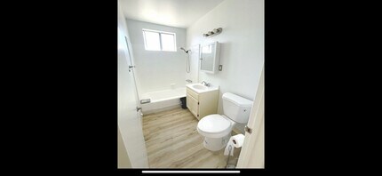 4240 S Figueroa St in Los Angeles, CA - Building Photo - Building Photo