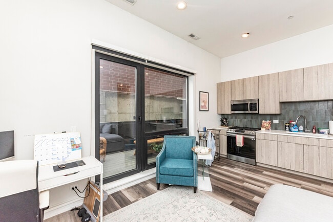 property at 2317 N Clark St